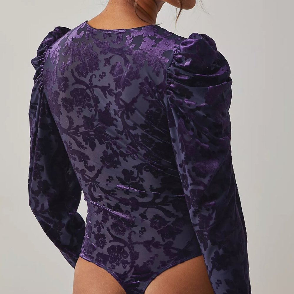 NWT Magic Hour Velvet Bodysuit Small in deep sea combo - Picture 2 of 7